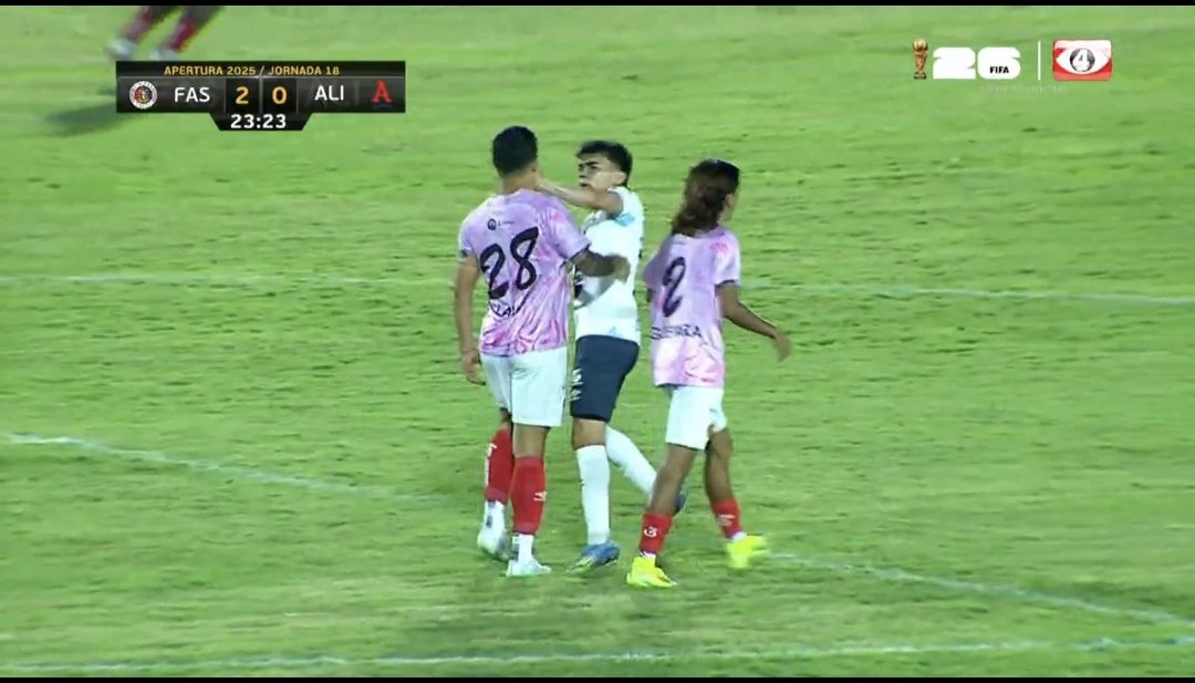 Roja solo para FAS.
<a href="/primerafutboles/">LaPrimera</a> <a href="/fesfut_sv/">FESFUT</a>