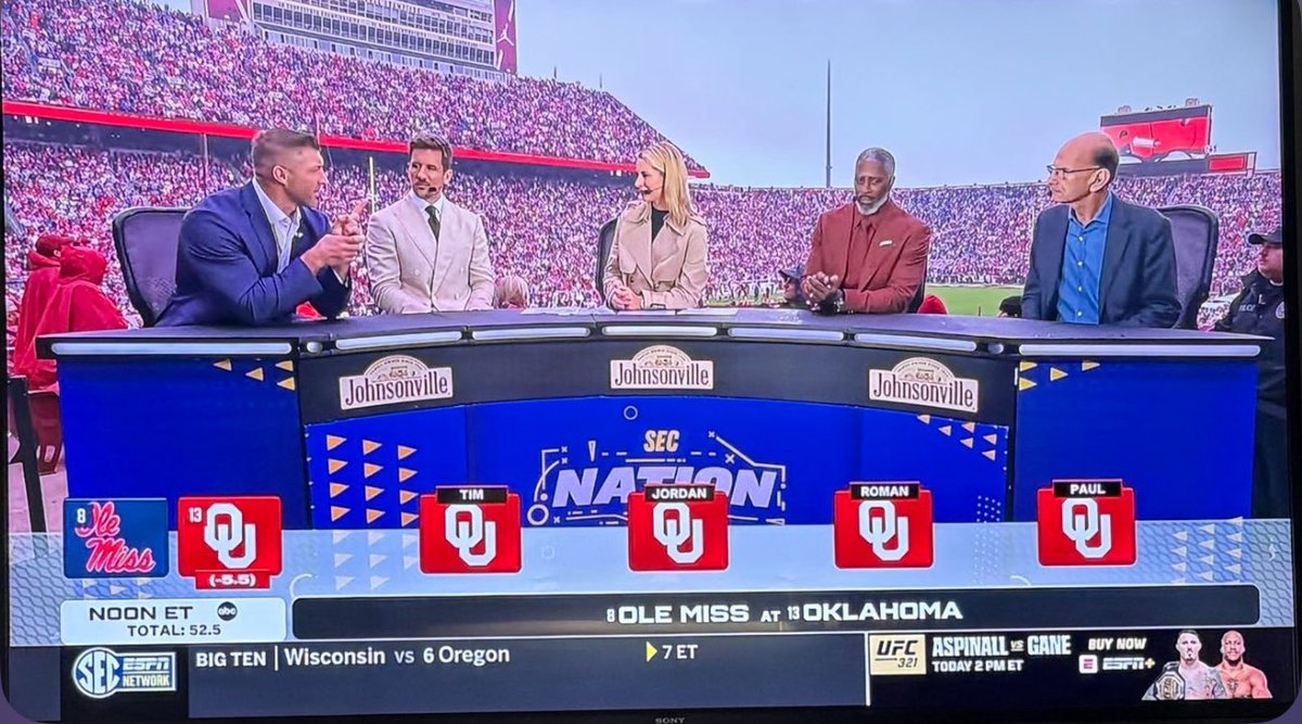 Lane_Kiffin's tweet photo. ⁦@TimTebow⁩ ⁦@LauraRutledge⁩ 🤔 https://t.co/vj92FUi65j