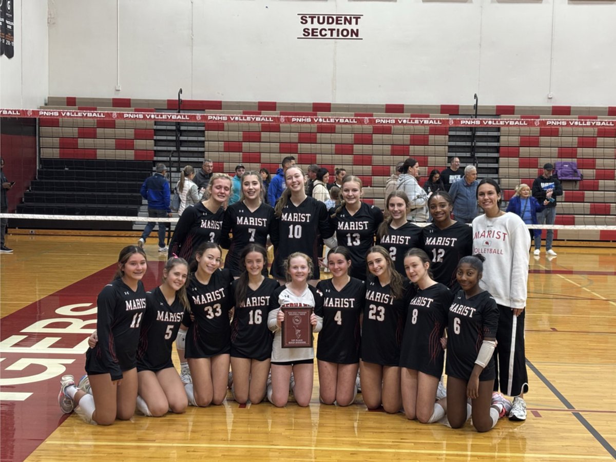 RedHawkVB's tweet image. 🏆CHAMPS🏆 #Program Freshmen finish the season in style sweeping the Plainfield Tournament to the Championship. Congrats Coach Paige and girls 🏐👏🥳