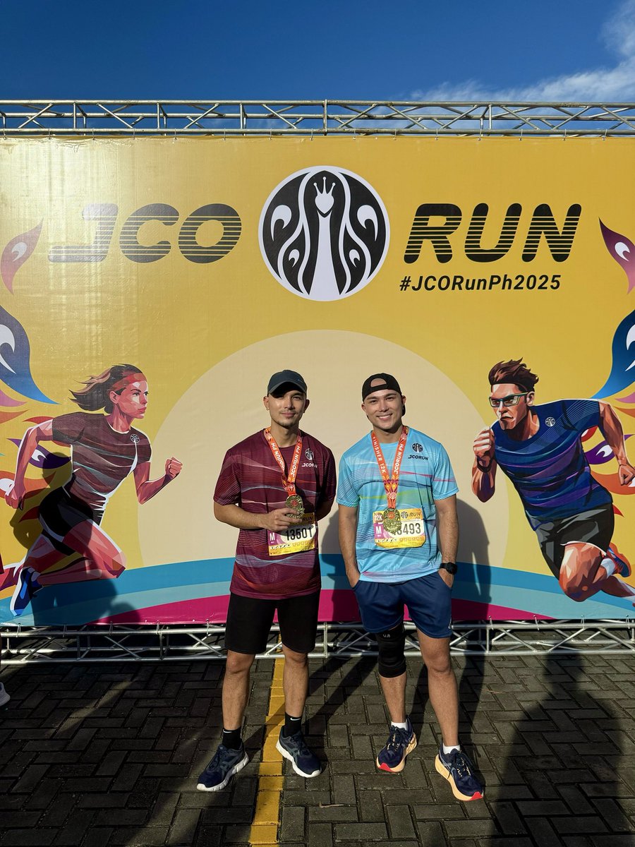 weebinuya's tweet image. I cramped up during the run, but that didn’t stop me from reaching my goal. Every kilometer tells a story — today’s was 12 long and worth every step!! with Twin brother @iggyballs  #jcorunph2025 

Congratulations @JcoPHtweets for the successful event!