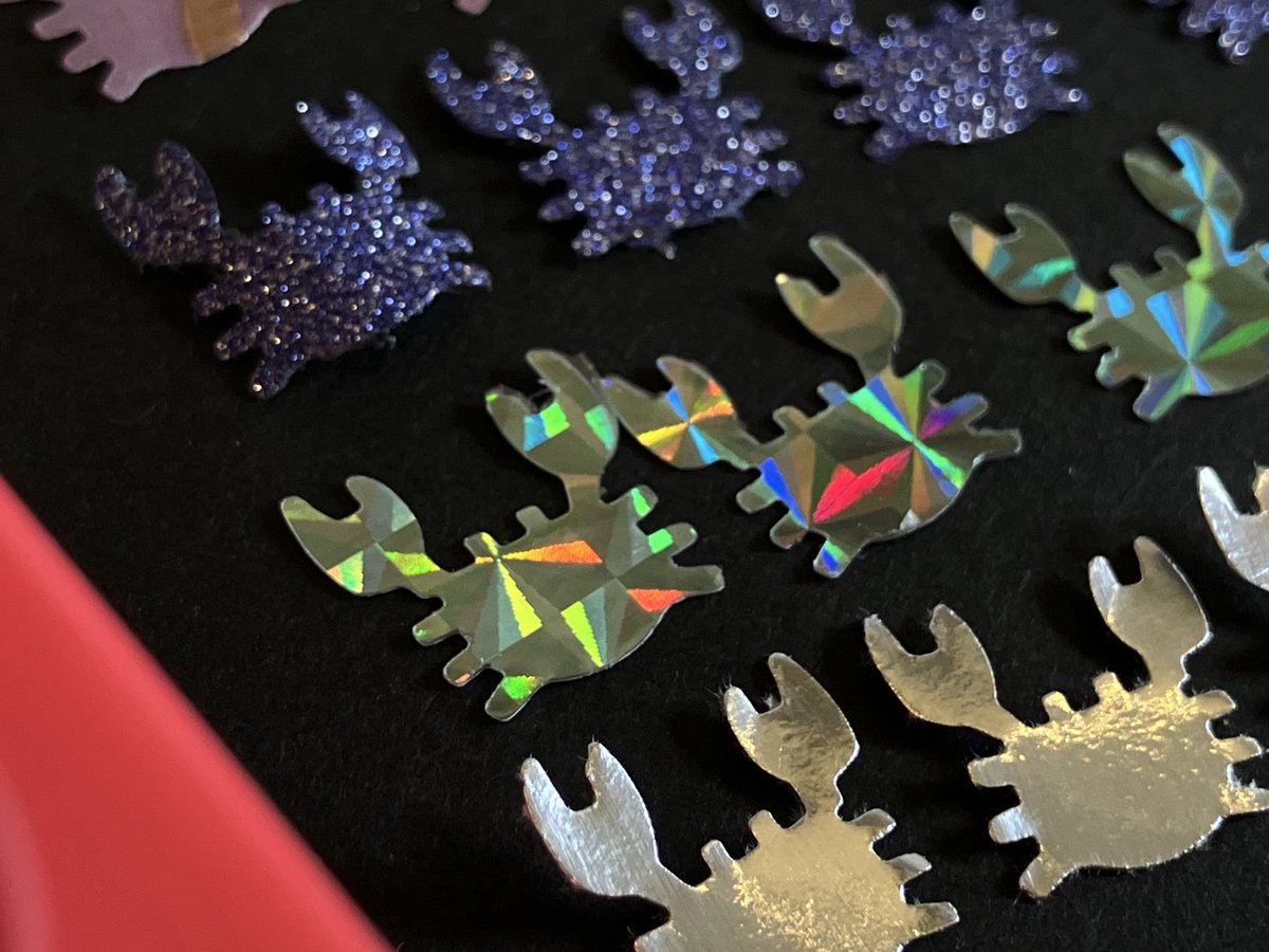 ataro_misuta's tweet image. カニのクラフトパンチ🤛🦀✌️
早速買った！
いろんな折り紙でカニを生成………
…………
………………………
…………………………………
………………………………………
…………………やば、時間溶ける…………

B面もかわいい🦀🦀🦀🦀

#蟹グッズクラブ