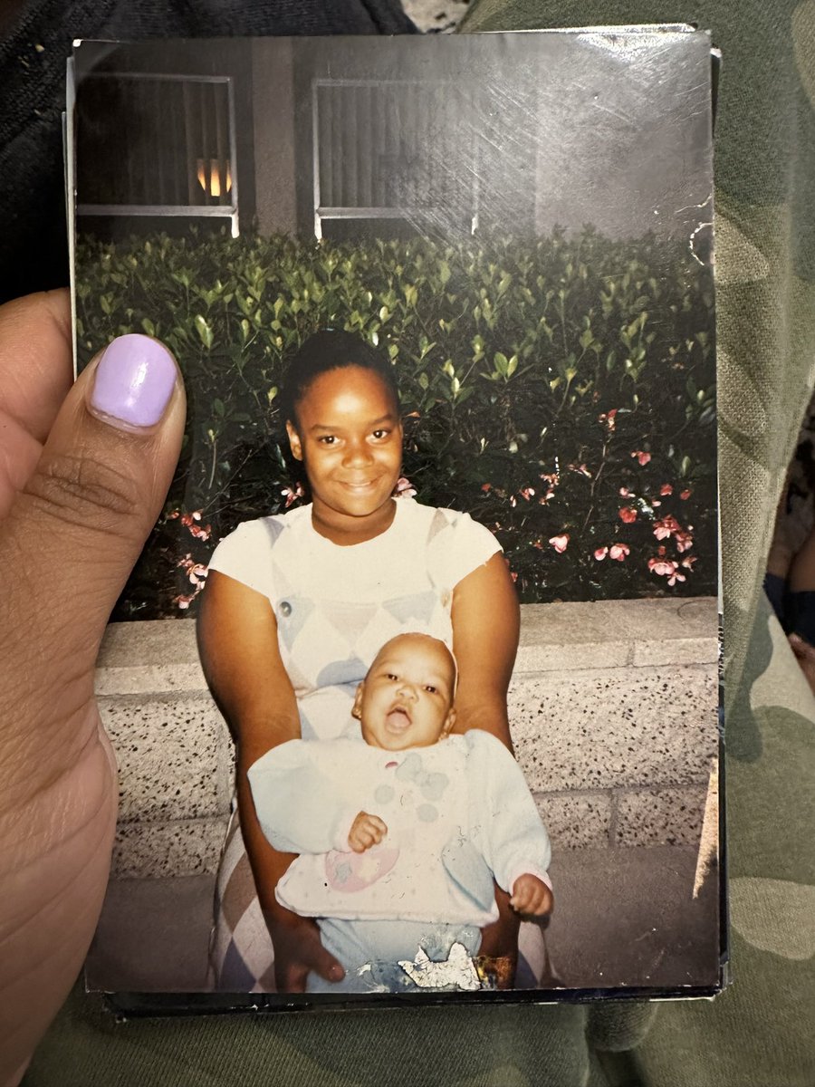 ittybittyleeuh's tweet photo. #Forever40 !! Forever Ashley!! Forever MY GIRL🥺🤞🏽❤️🩹 Forever missin you😭 https://t.co/YdrhETIh8A