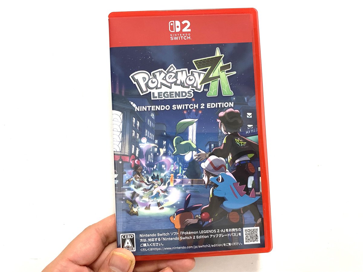 最近買ったゲームが2本ともいまいちハマれず気になってたポケモン買ってきた！パッケージの絵しか見てなくて家帰ってよく見たらSwitch2のソフトやん😇でもSwitchで起動出来て何で？？って思ってたらSwitch2EditionはSwitchでも遊べるのね！危なかったー💦💦
