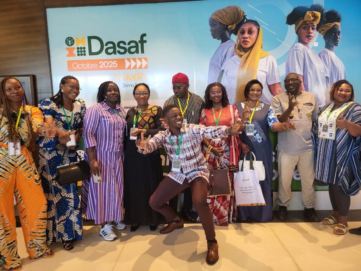 KindoIsaac's tweet photo. #Présent_au_DASAF_2025 🇬🇳 du 21 au 23 oct. à Conakry ! Fier d’avoir présenté mon abstract : « Sexualité, survie et résistance : jeunes filles déplacées internes et leur émergence pour les #DSSR ». Merci au Centre ODAS pour ce cadre d’échange et d’innovation africaine 🌍 #CLV2 #BF https://t.co/OIoZx3cbB8