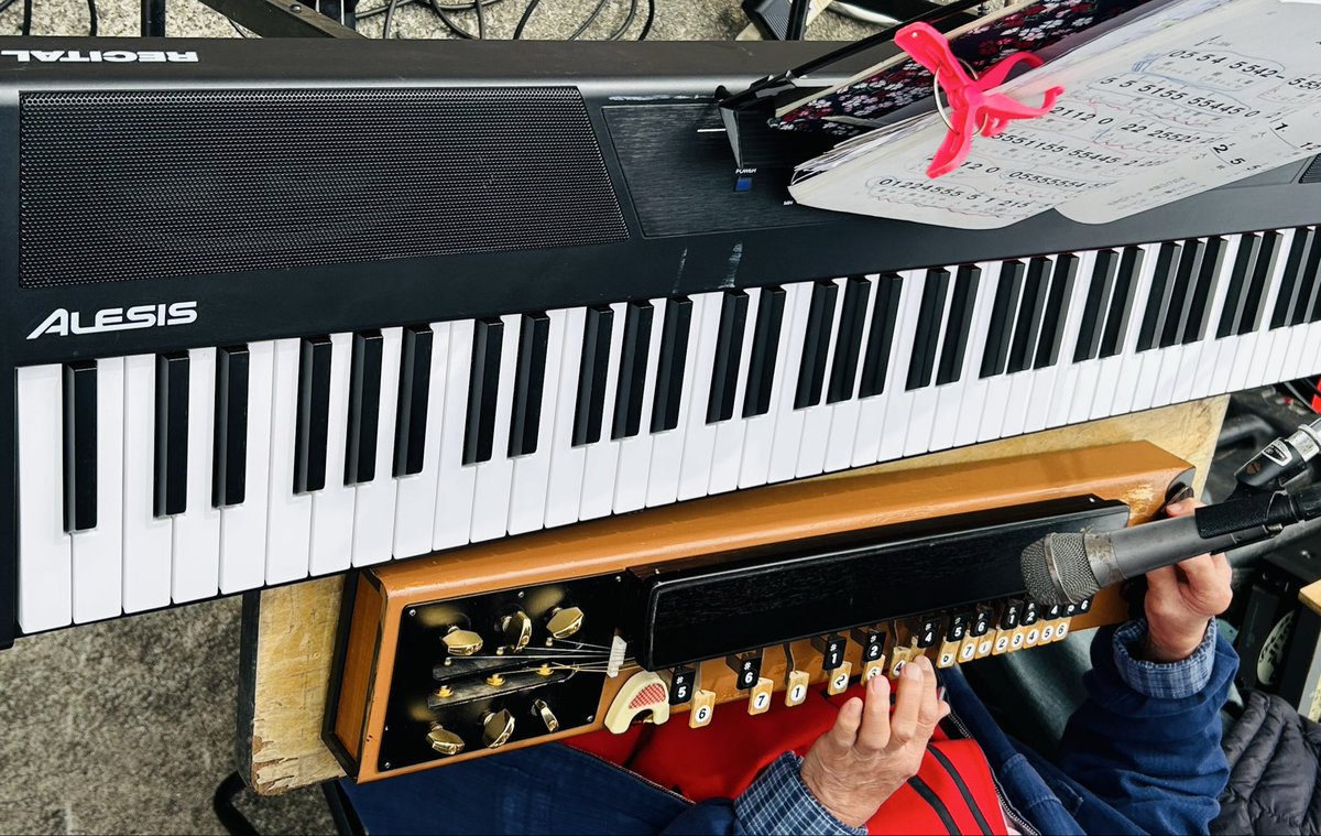 琴 横66.5cm 縦13.5cm Amazon | ゼンオン 木琴 8音 ZX8K 日本製 バチ付き | 木琴