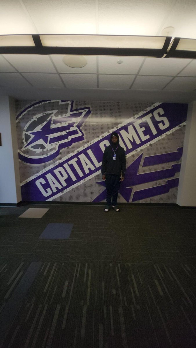 TheeKnoa's tweet photo. Me and my family had a great time at Capital university today I appreciate @CoachFoos @CapitalU_FB for the invite.
@ChuckTrained , @ReynoldsburgFB https://t.co/P0YQP4uuSd