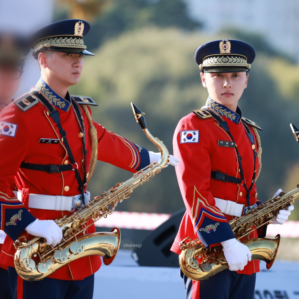 251025 호국보훈문화제

신광일 병장 &amp; 이성호 상병

#LUCY #광일 #OnlyOneOf #Rie