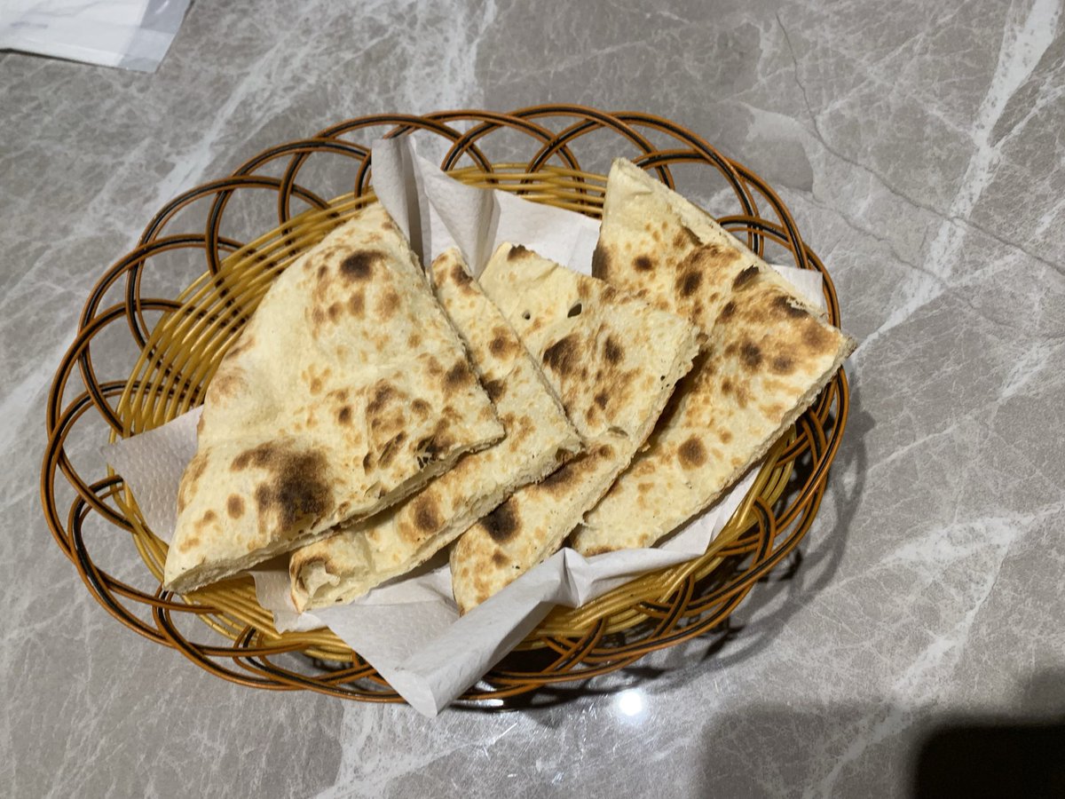 ShoAsako's tweet image. 佐倉スパイスクラブでランチビュッフェ1380円ビュッフェにビリヤニとハリーム❣️サラダのチキンがケバブのチキン🥰2回回って色々食べておいしかった😋眠い🥱🥱
#ビリヤニ
#パキスタン料理
#SPICECLUB
#佐倉市
#ハリーム