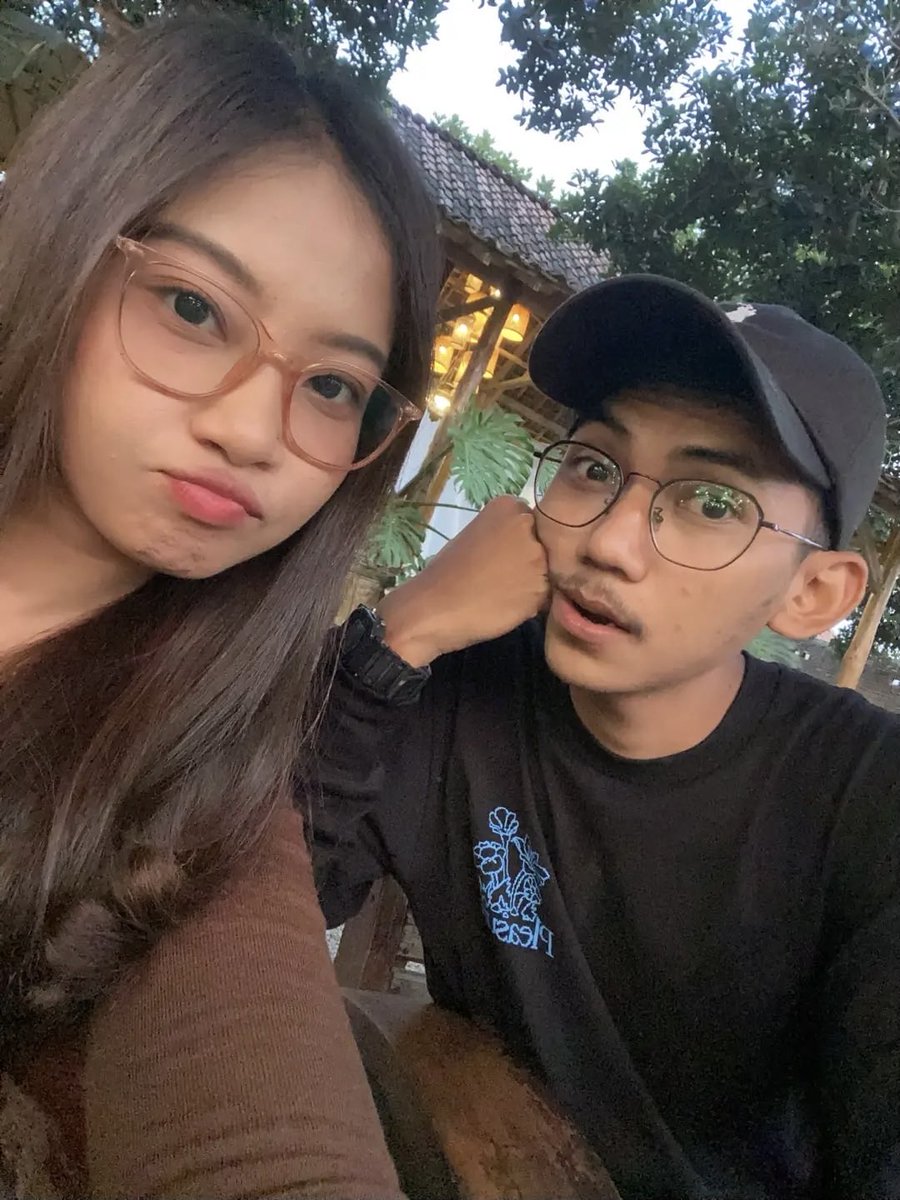 _happiestpia's tweet image. mw ngepost yg lucu”