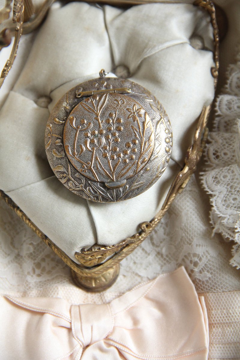 アンヴァンテール フランスアンティーク 布花 チュールレースボネ