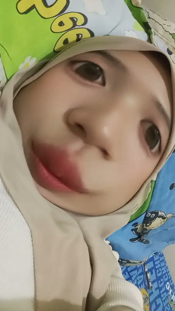 dhiviraaz's tweet image. gabut bgt, mencoba banyak filter apk sebelah yang lucu lucu bgt😭🤏🏻