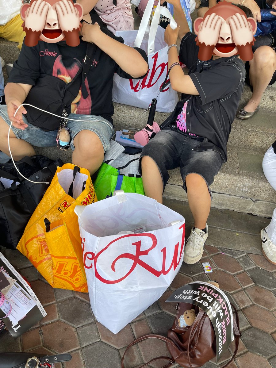 jenniipednoy's tweet image. 14.30 อยู่ตรงนี้จ้าาาา
#DEADLINE_IN_BANGKOK