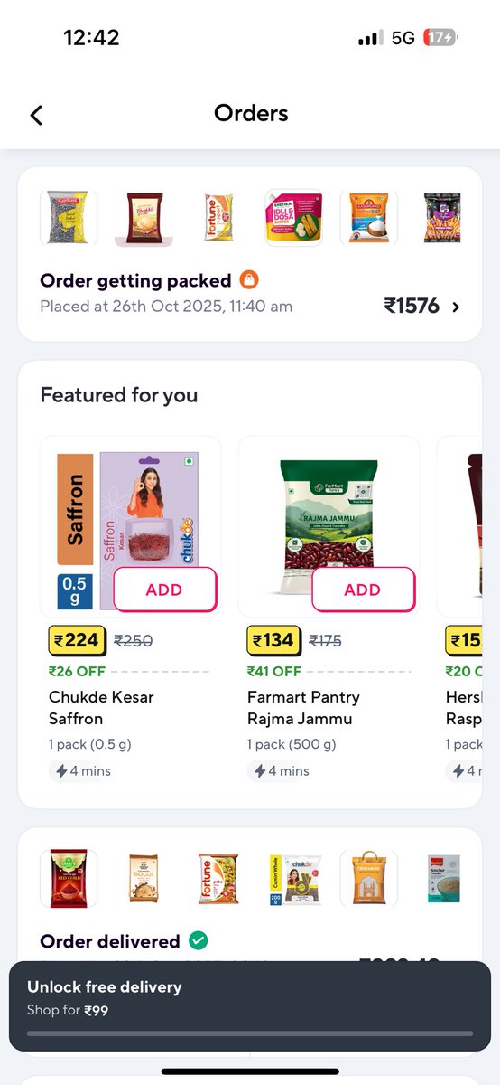 PankajPS77's tweet photo. @ZeptoNow more than an hour and it still says packing order. All ok Zepto. Ordered @letsblinkit at the same time and got under 10 minutes. Even during Diwali Zepto store was under stocked with stuff https://t.co/niGN9sQP9U