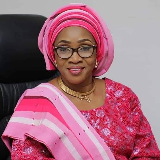 dmightyangel's tweet image. LAGOS IS SET FOR OPPOSITION:

The signs are there, but opposition is too blind to see....Lagos is 100% set to be taken away from the ruling party.

Take my word as a joke, but keep it somewhere in your heart of heart where you will not forget, the day a sensible opposition party…