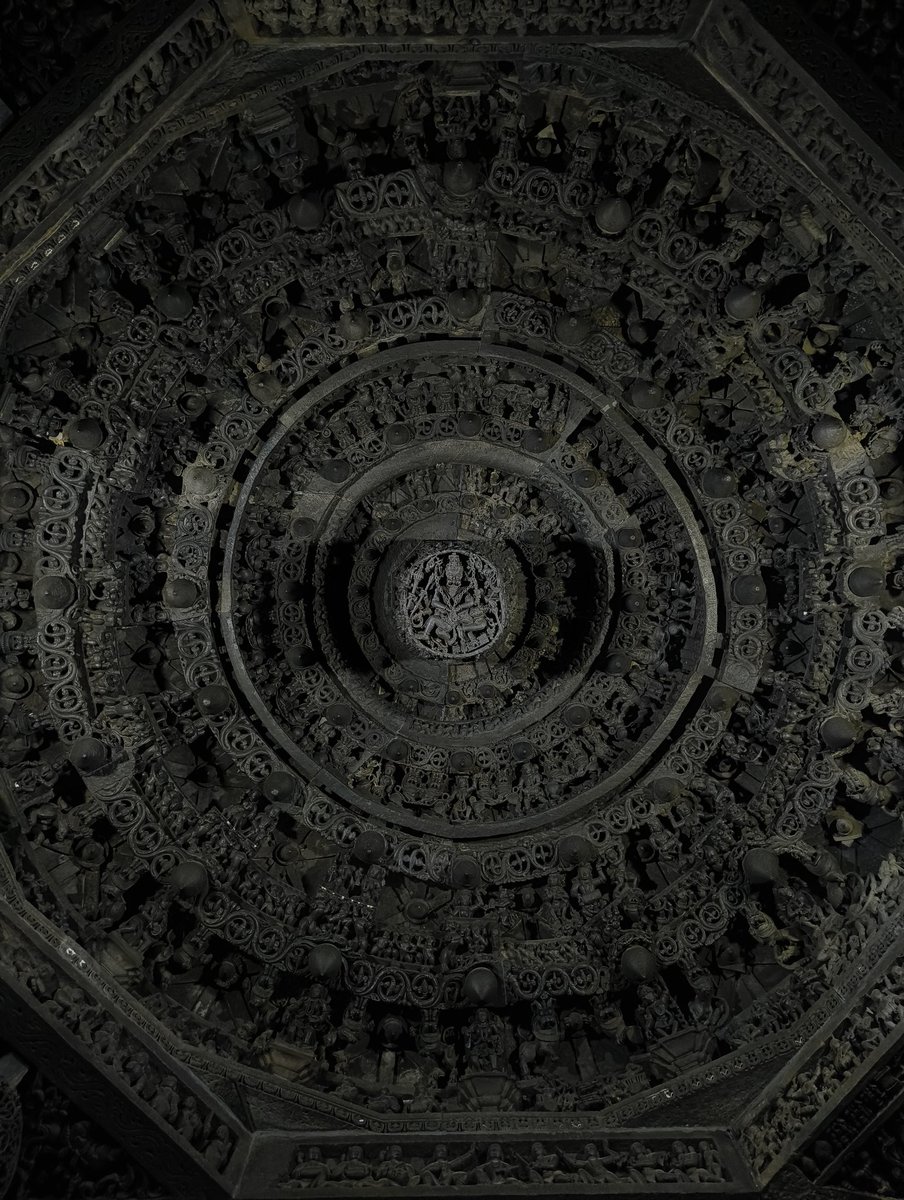 cricaddict2004's tweet image. Sit down bro. You don't even come close.
Built in 12th century 
📍Chennakeshava Temple,Belur, Karnataka.
