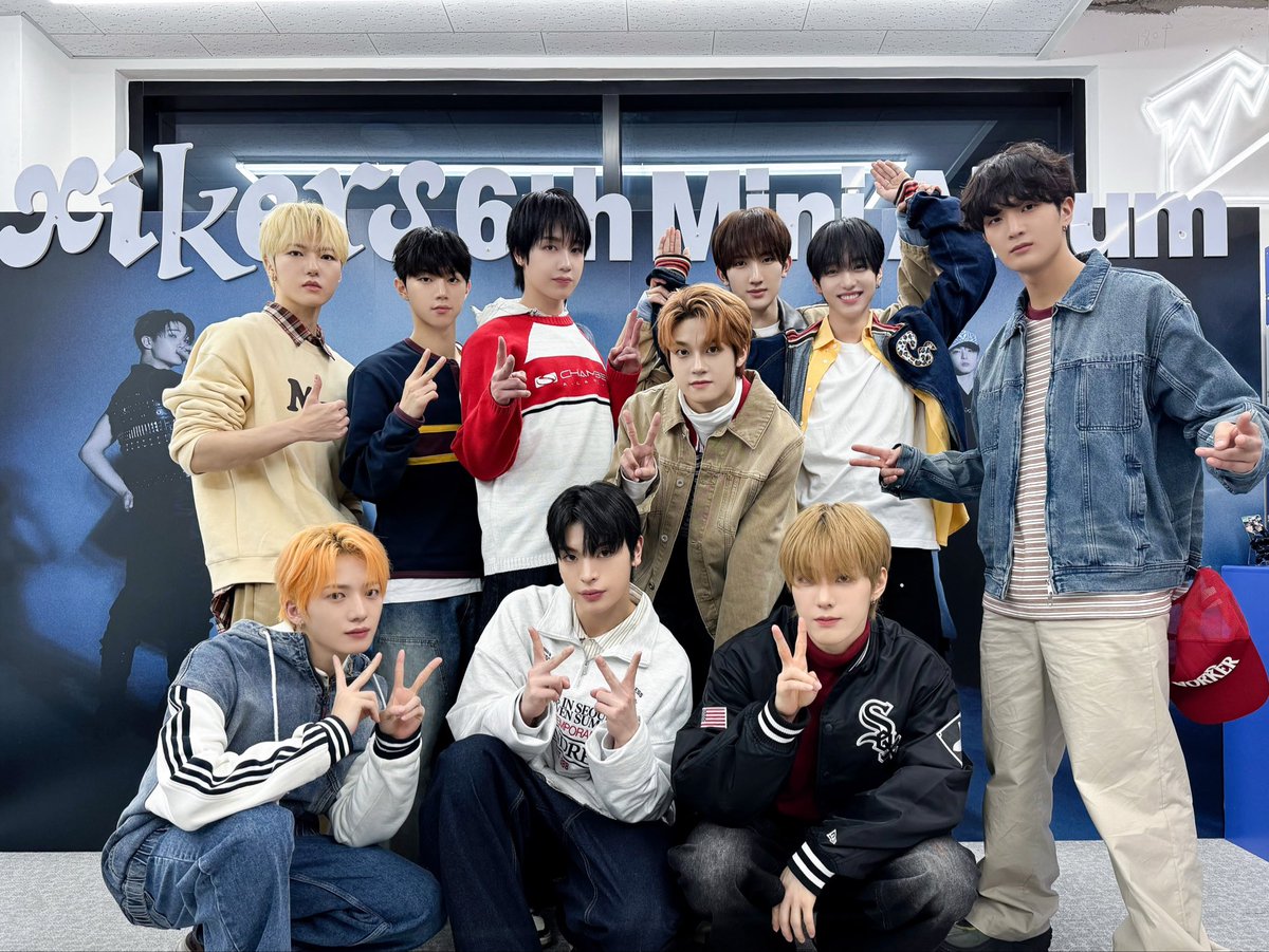 xikers ミニペンミ パーカー xikers ミニペンミ パーカー