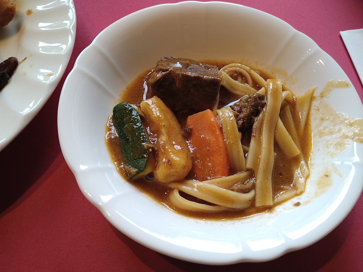 mailifestyle's tweet image. ブレゼアイダ @Braise_Aida サンクスブッフェ行ってまいりました。大好きだったあの味この味をちょっとずついろいろ楽しめて大満足。
テリーヌもサルティンボッカもビーフシチューもキッシュも！
お久しぶりのトリュフライスコロッケも本当においしかったです。
ごちそうさまでした。