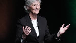 NoaGresiva's tweet image. Catherine Connolly es la nueva presidenta de Irlanda, con un 60% de votos. 

Se opone al aumento de gasto militar, lucha contra el genocidio en Palestina y llama matón a Trump.