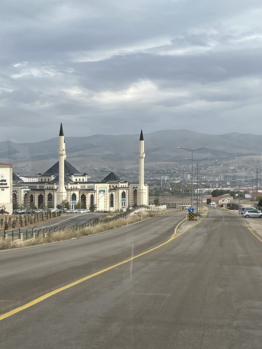 semiha (@semihagnr) on Twitter photo 