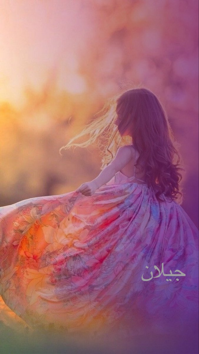 4222U's tweet photo. ؛
؛
#هو
أغنية تسافر في نياط الورد
تلامس شغاف الروح  
ارتجافةُ كونٍ حين يبتسم
 يستعير من الصبح وهجه
ومن البنفسج غموض عطره
في عينيه أرى ملامحَ مكاني
يمر فيعطي المساءُ هيبته
وأنا أصغي إلى حضوره
كأنّي أعيد تعلم التنفس
في هواء رسمت عليه 
ملامحه الحبيبة💟🕊️
#تمتمات_بنفسجية https://t.co/Gt3oW7cXQA