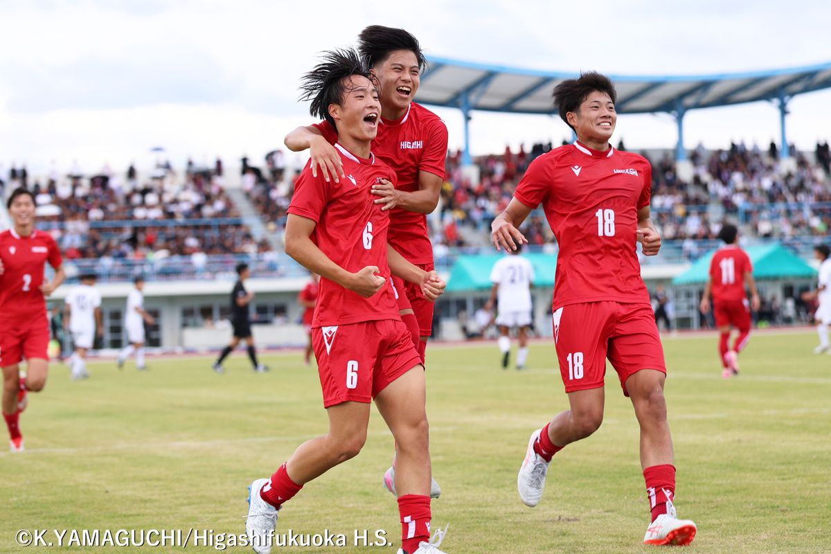 新品　東福岡　サッカーユニフォーム　雪の決勝 新品 東福岡 サッカーユニフォーム 雪の決勝 新品 東福岡 サッカー