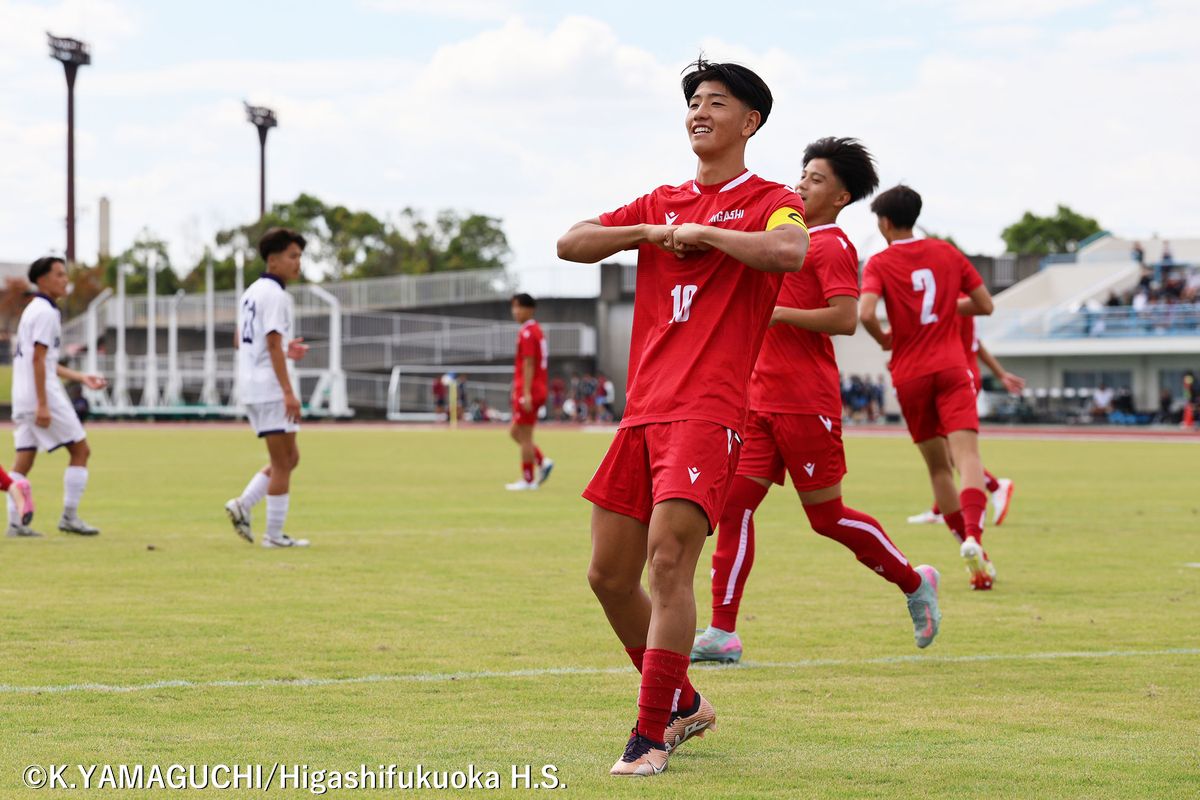 新品　東福岡　サッカーユニフォーム　雪の決勝 新品 東福岡 サッカーユニフォーム 雪の決勝 新品 東福岡 サッカー