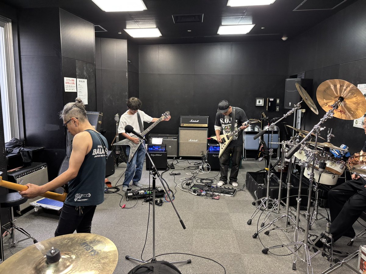 今日も朝からバ★バ活で名古屋に向けて最終調整完了しましたー。
そんな中、出ました祐さんの名言。
「最近の若い子らケンパーとかいきなり使わんとJCで出来るまで突き詰めてからにしたらええのに。」でしたー。
たとえ老害扱いされてもしぶとく続いていくザンスよ。
#バミューダバガボンド