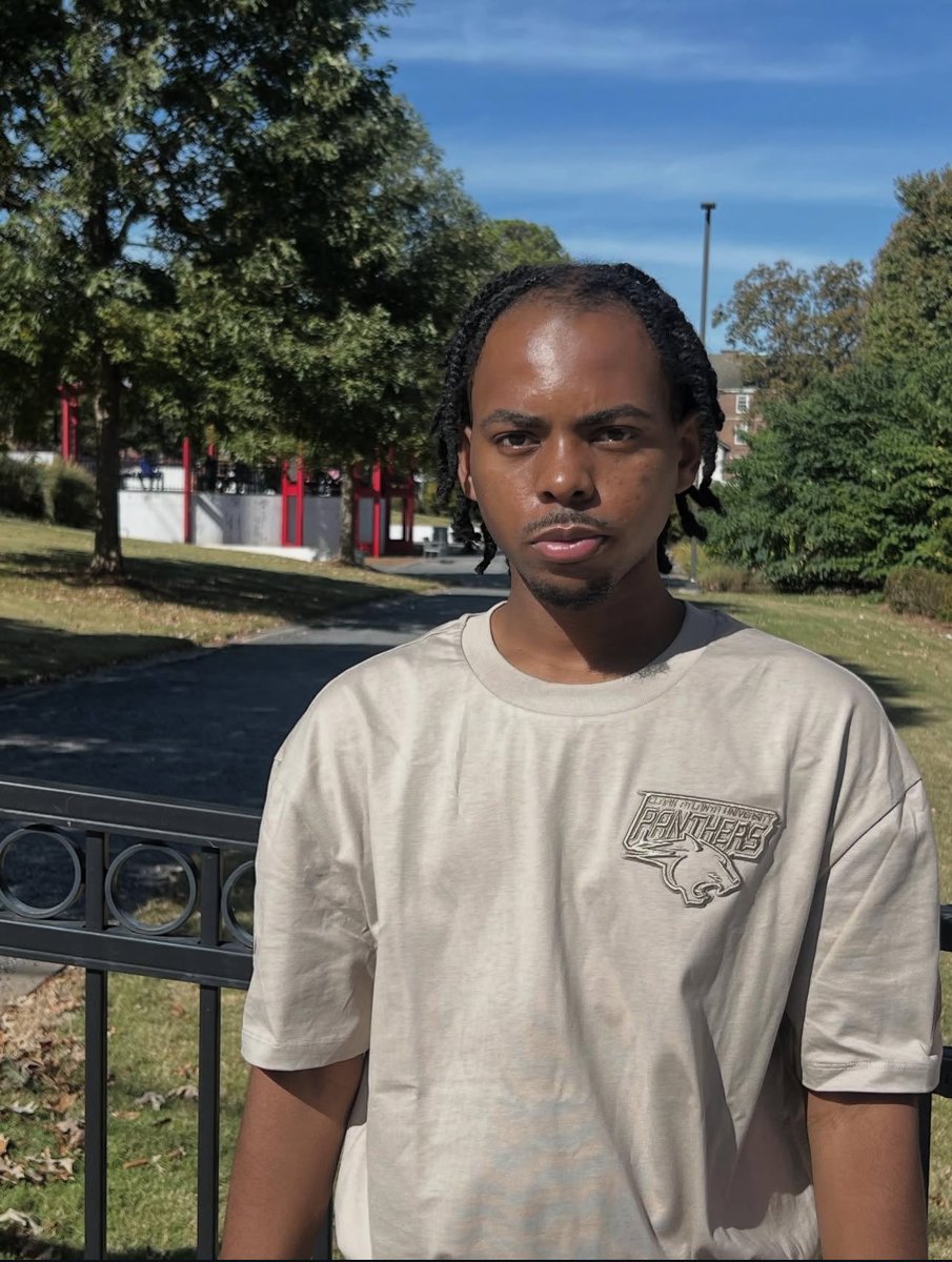 Different streets, same heat ❤️