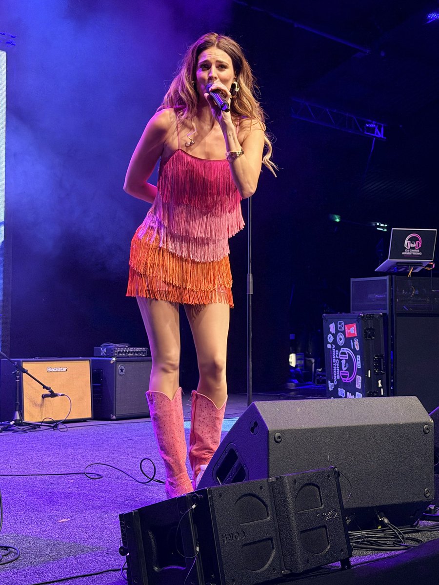 LordCylinderHed's tweet photo. Some shots from #KeepItCountry last night. Cracking festival. Shame some of the gypos decided to fight and cut Luke Comes set short. https://t.co/HwinbRz9LZ