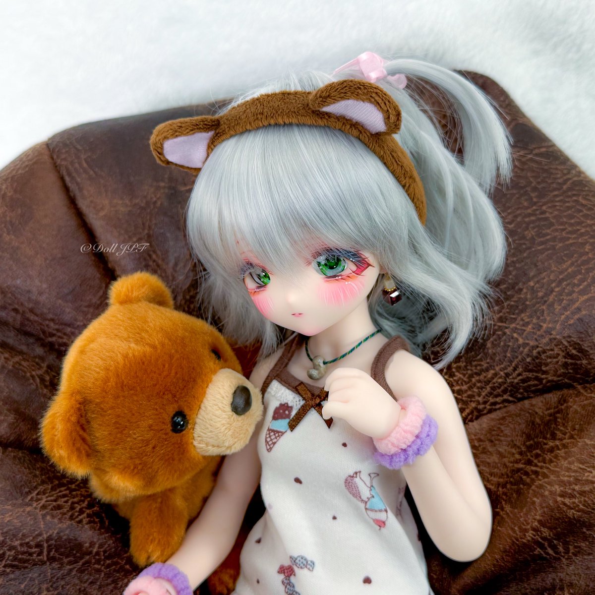 AndroidPDF's tweet image. Doll F: ハイ、和那ちゃんの勾玉だよ💕 (o^^o)
和那ちゃん: ニャ💕 ヾ(Φ∀Φ)/
#出雲型勾玉 #勾玉 #アナヒータストーンズ  #magatama #anahitastones #puppy52dolls #ナナイロテントウ #nanairotentou  #atelieromega #ランテっこ #mdd和那 #mddはいいぞ #catgirl #dolljpf