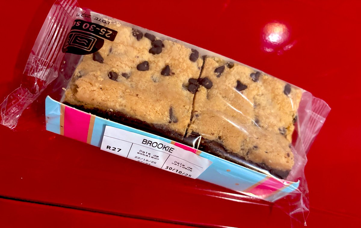 Aranelix's tweet photo. Hola, @Mercadona. ¿Para cuándo esta delicia en los Mercadona de España? #Mercadona #España #Portugal #Brookie https://t.co/7syoTzpfbw