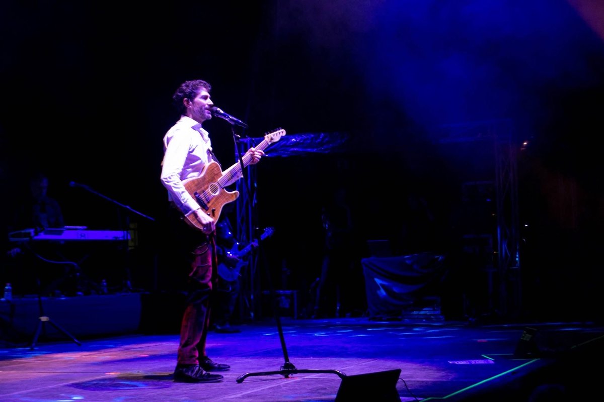 Verte así 🥰🙏🏻 <a href="/bennyibarra/">Benny Ibarra De Llano</a> 💙✨🎼👏🏻 :).

DURANGO. Festival Revueltas. 
Plaza Centenario.
25/Octubre/2025.