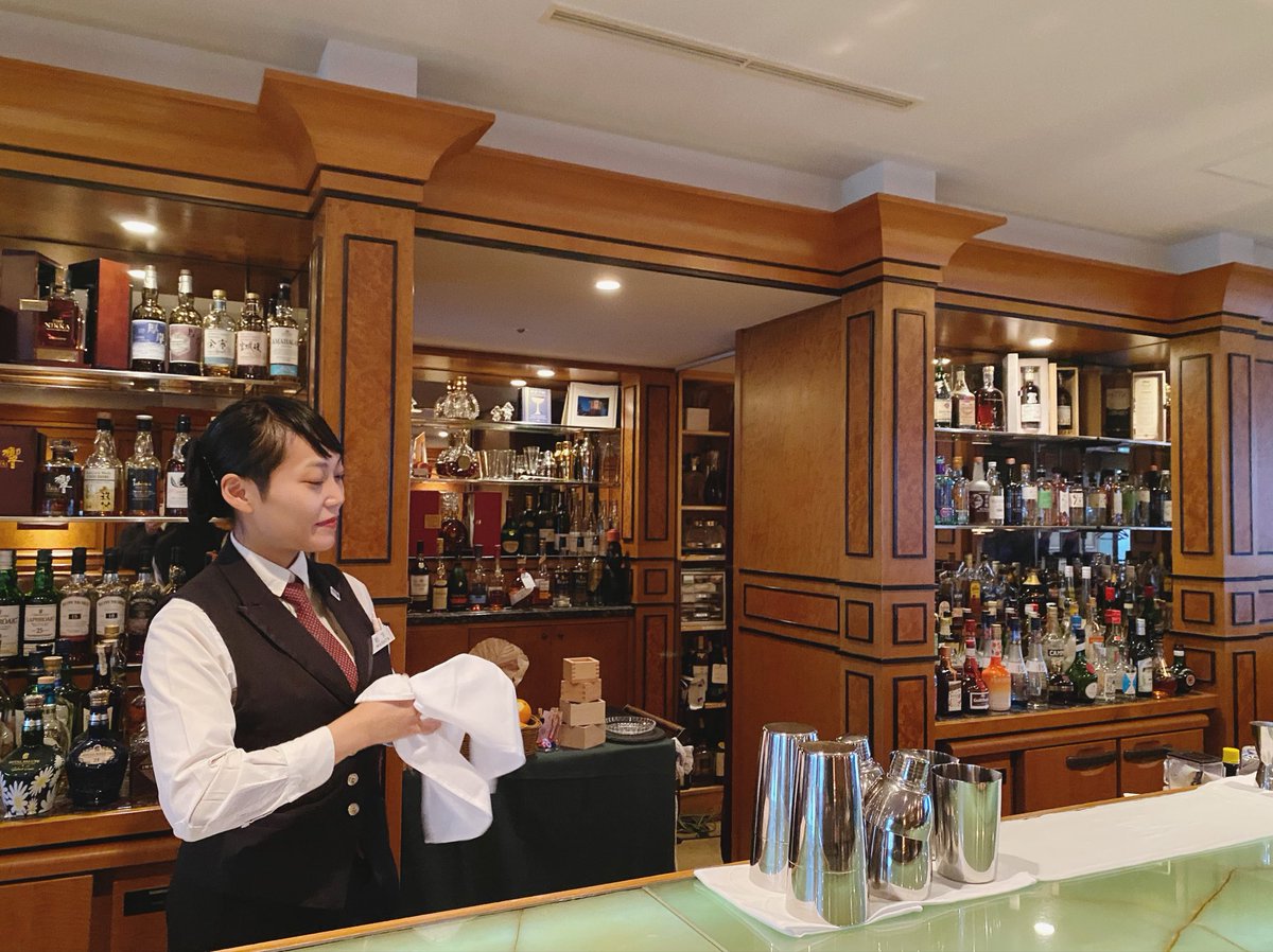 マリノス戦にも来てくれたバンドメンバーが働いているので、帝国ホテルのSNOOPYアフタヌーンティーへ🫖
少し遅い妻の誕生日祝い🍾
楽しかった🥰