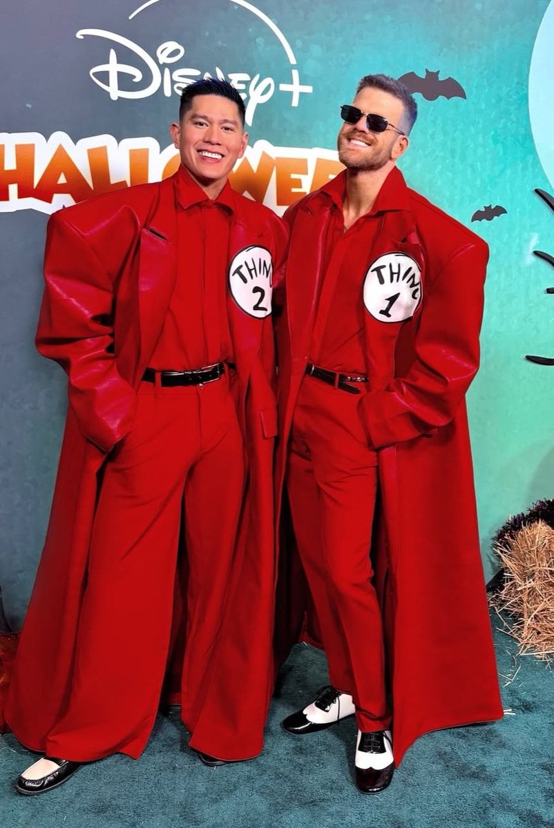 Scott and Mark as Thing 1 and Thing 2 attending the Disney+ Halloween Fest at the Walt Disney Studios.🧵
(From Scott's IG)