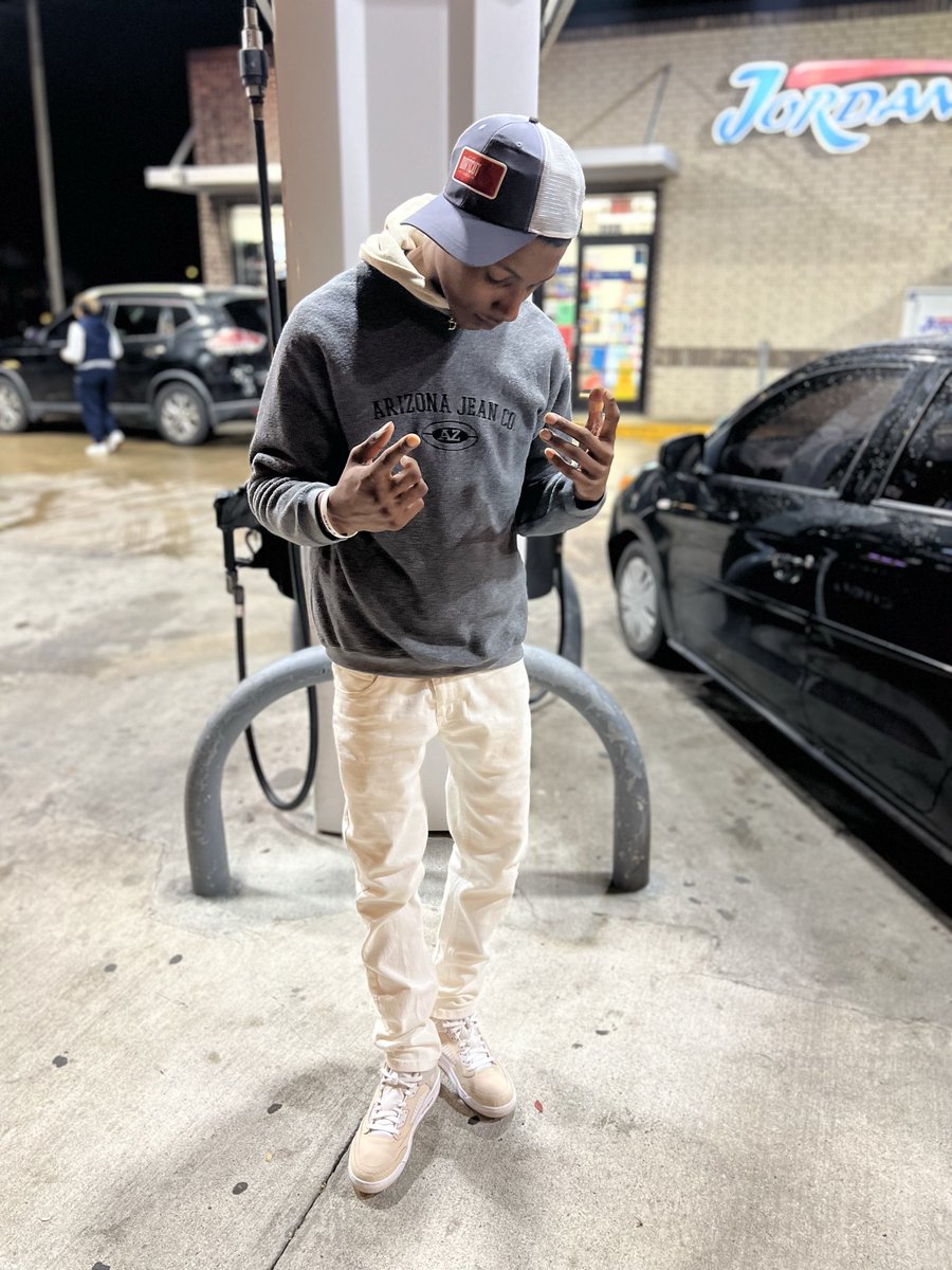 freakyyyd22's tweet photo. certified lover boy😏🫶🏽 https://t.co/oq2mjDeL4H