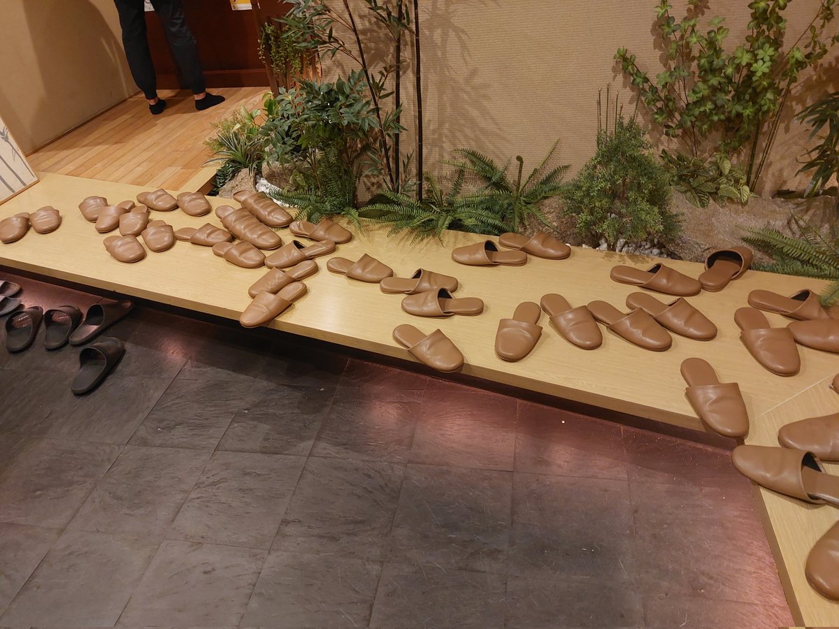 もう営業終わったんかなって
思ってたら
いらっしゃいませー！！
ってやる気はあった。