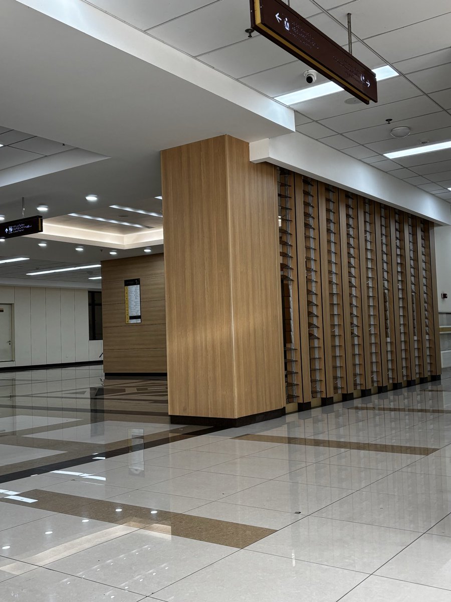 SheharaDZ's tweet photo. Really impressed to see how clean and well maintained the National Hospital is looking these days. If they can continue to maintain this standard, it’ll make such a positive difference for everyone who visits or works there. 👏🏥 https://t.co/PZhTc1KKnW