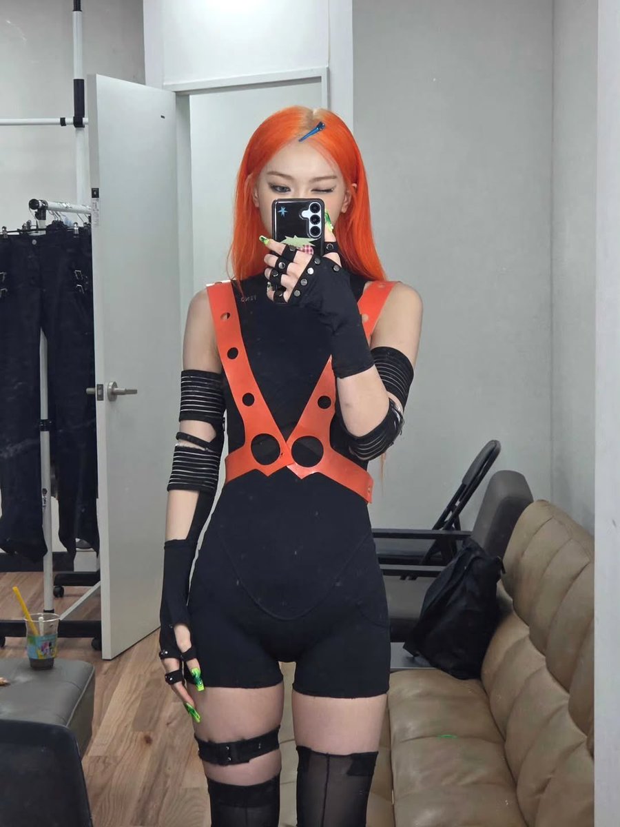 chaewon archive tweet media