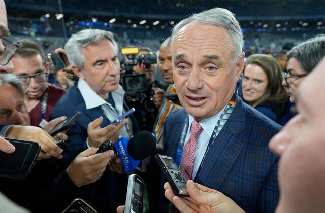 Rob Manfred sobre el caso de Clase y Ortiz: “Obviamente, quieres hacerlo bien. Quieres ser minucioso, asegurarte de que sabes exactamente qué pasó. Pero también entiendo que hay gente en el limbo por esta investigación, y estamos yendo tan rápido como podemos”