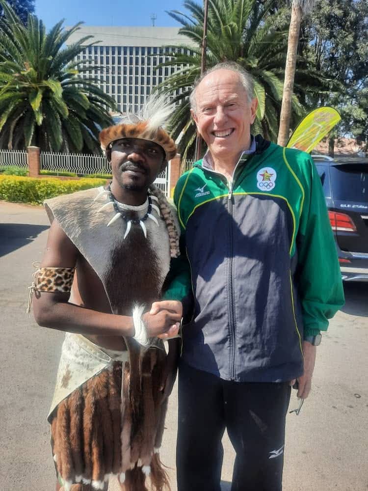 obertdube_poet's tweet photo. In 2009 , a Mosi oa Tunya High  temporal teacher met a minister of education at a BSPZ awards in Binga, recited a poem and the minister was impressed, he encouraged me to record an album ,
2024, a multi award winning poet meets his worship Cnlr @DavidColtart the Bulawayo Mayor. https://t.co/4ejhAWcWRw