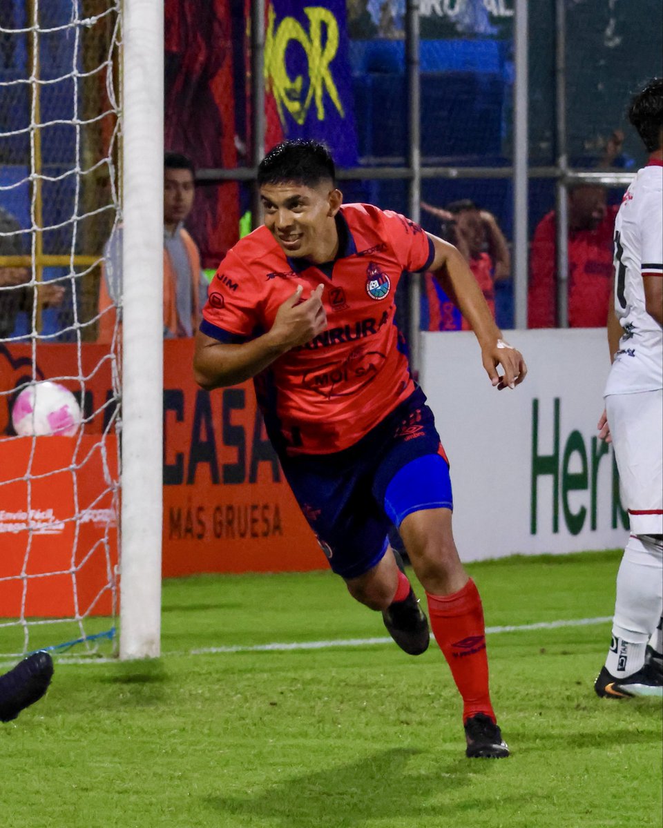 Rojos_Municipal's tweet photo. ❤️💙⚽️🔝 https://t.co/oRYxlyKB0K