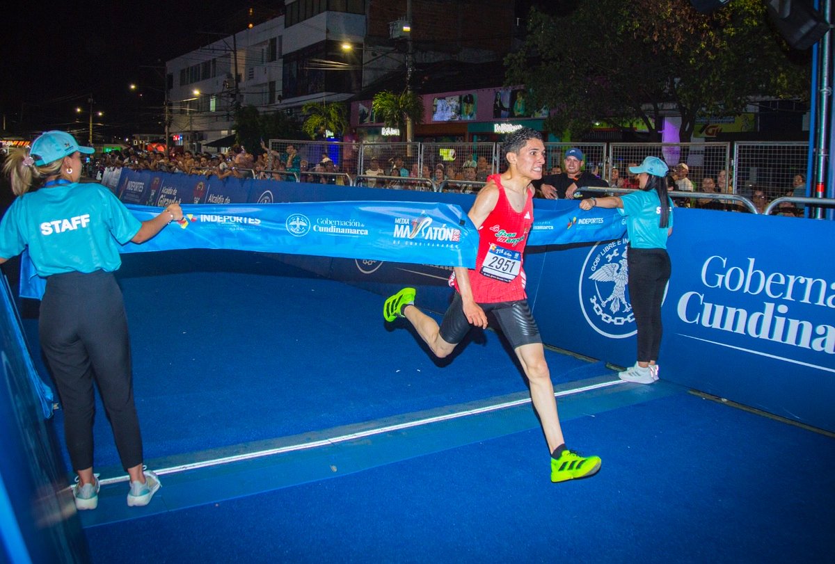 JorgeEmilioRey's tweet photo. Hemos vivido una jornada sin precedentes en el primer día de nuestra Media Maratón de Cundinamarca. Cerca de 5.000 atletas se pusieron el reto y corrieron las categorías de 3K y 5K en el municipio de #Girardot, dando inicio a una de las competencias deportivas más esperadas del año.

La jornada abrió con una novedad que cautivó a todos: los primeros en correr fueron los animales de compañía, junto a los niños y sus familias, en la Canicross 3K, un espacio que unió el deporte, el arte, la cultura y el amor por los animales.

Este evento marca el regreso de Girardot a las grandes plataformas del deporte y el turismo nacional, consolidándose como uno de los principales destinos turísticos del país y el epicentro de la cultura, el deporte y la hospitalidad de Cundinamarca.

A los correrdores y a los ganadores nuestro reconocimiento y agradecimiento por sumarse a esta competencia:

3k mujeres:
- Primer puesto:Jurley Romero 
- Segundo puesto: Juddy Andrea Ruiz
- Tercer puesto: Stefanía Betancourt

3k hombres: 
- Primer puesto: Anderzon Nieto
- Segundo puesto: Duván Avellaneda 
- Tercer puesto: Juan David Ortiz

5k mujeres:
- Primer puesto: Karen Sofía Díaz
- Segundo puesto: Shaila M. De Los Ríos
- Tercer puesto: Paula Alejandra Acero

5k hombres: 
- Primer puesto: Dylan Carrasco
- Segundo puesto: Rolando Gabriel Ortiz
- Tercer puesto: Camilo Duarte