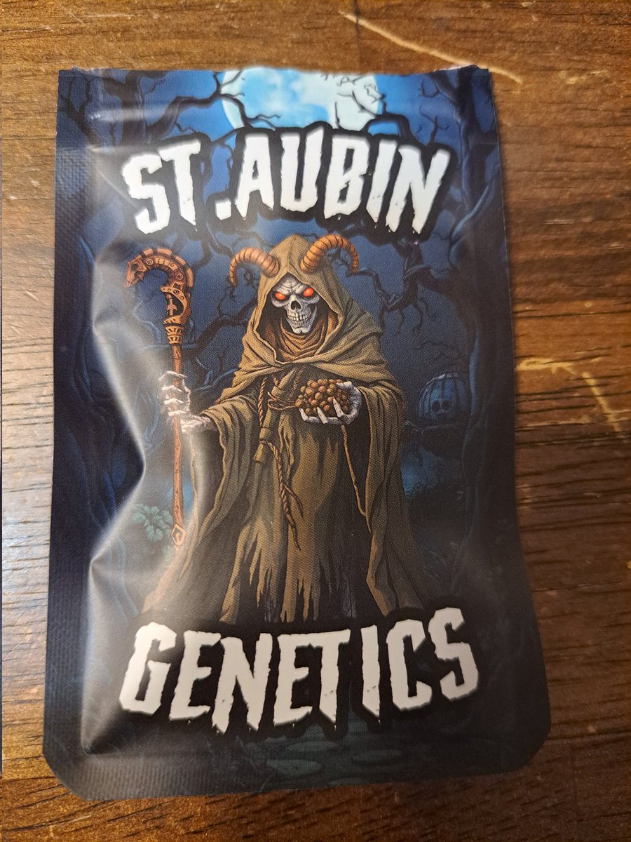 ISHIBELIEVE's tweet photo. have some room while I flower out. I'm gonna run 3 autos from st aubins right along with my mfg testers. why not. ๐พ
this is my first time tryin autos as well as popping in a cup of water. i got 5gal pots waiting to sow. #letsfuckingrow https://t.co/v3hzG6eYFz