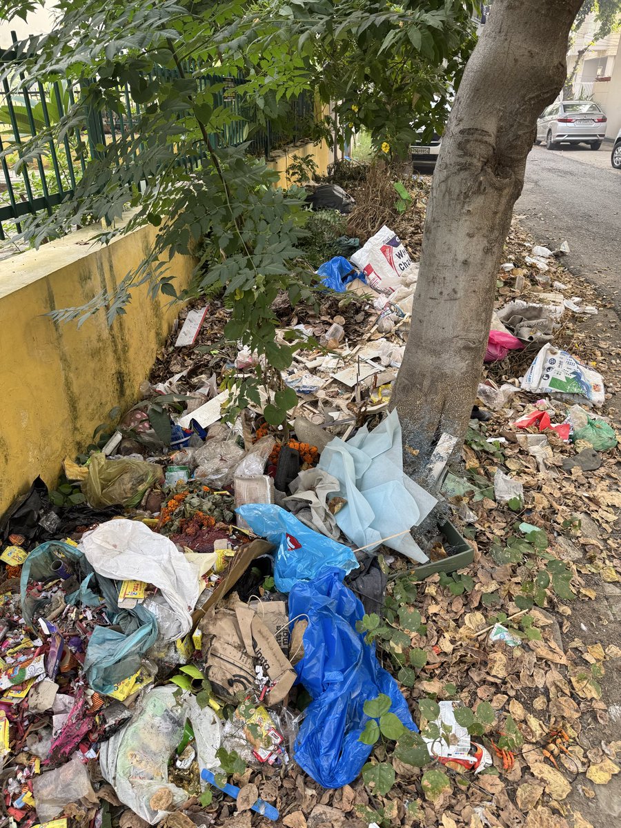 #LudhianaSmartCity Please remove the garbage dump near the water tank park, B Block, Rajguru Nagar (Ward 58).