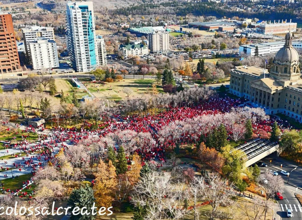 veronicalynne1's tweet image. ...and now the aerial view. Yesterday's teacher's protest is on the right for perspective.