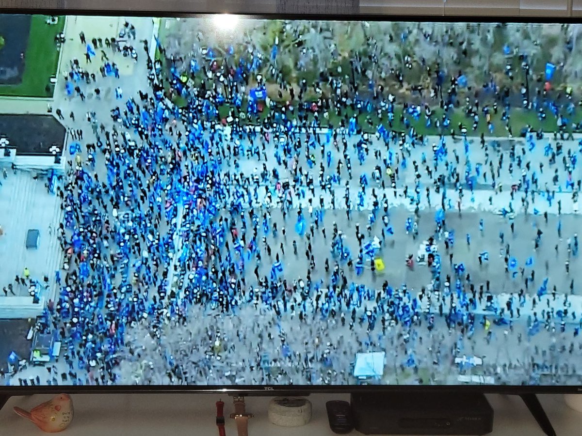 veronicalynne1's tweet image. ...and now the aerial view. Yesterday's teacher's protest is on the right for perspective.