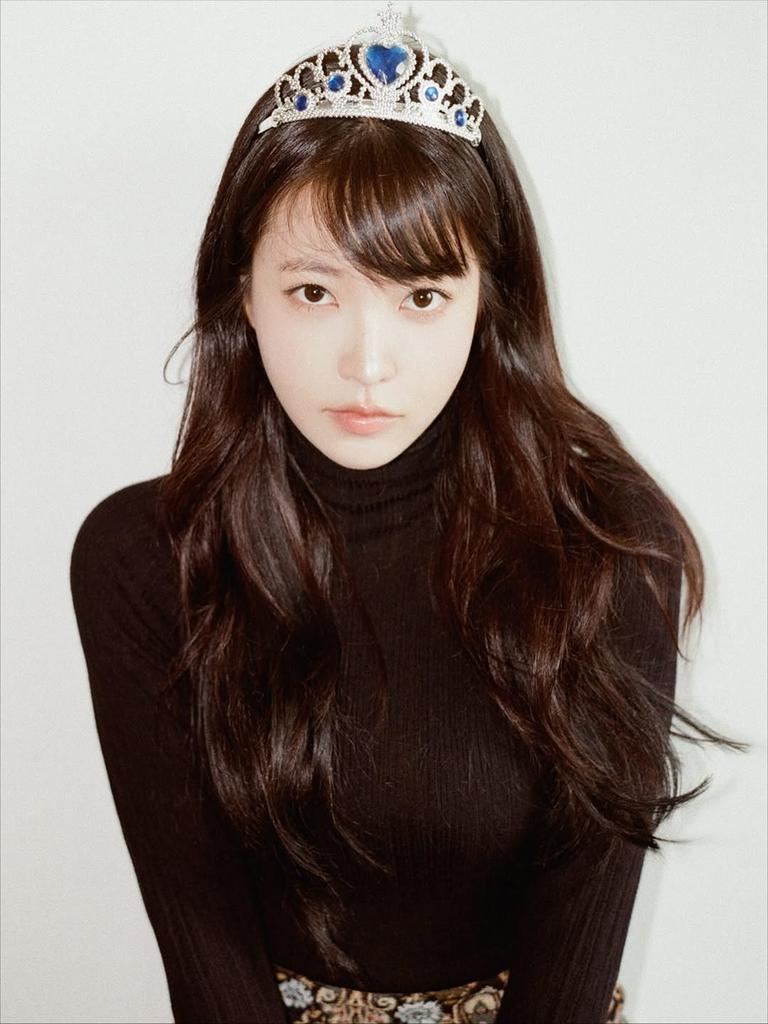 yerivmie's tweet image. fully turning myself to a princess is always a dream, and now i'm making it come true with one glistening piece of royal blue tiara sticking on me. ₊ ⠀👑 ˚ ⠀₊ never to rule, but at least i'm qualified enough to build my own sovereign!