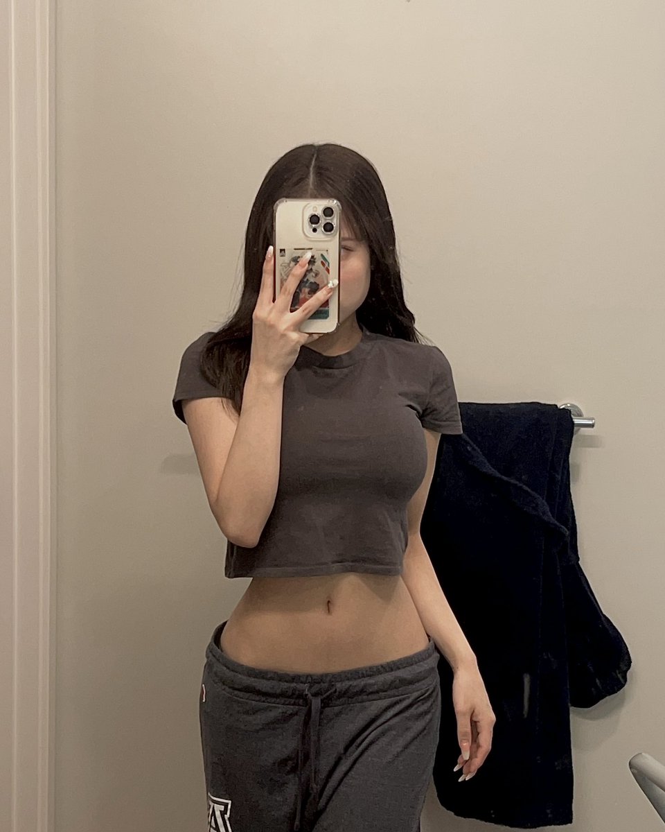 나오늘취했졍   나좀심심한뎅 뎀안줄랭?
 #여깨 #대전 #맘눌뎀 #섹트