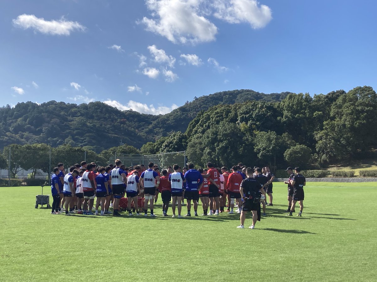 磯貝杯九州少年柔道大会と静岡ブルーレヴズの合宿を訪問しました。
磯貝杯は70年以上続く伝統ある大会です。この大会から世界で活躍する柔道家の誕生を期待します。
静岡ブルーレヴズは今年で７年目の延岡合宿となりました。ありがとうございます。実りある合宿になりますようご祈念いたします。