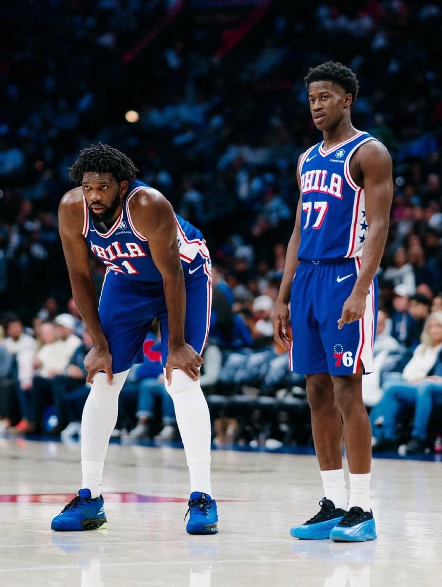 jacob_moreno_'s tweet image. This could become one of the more poetic pictures in the #Sixers history